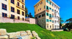 Rova Hotel - Ven Sunset Town