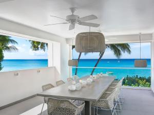 Contemporary Design Beachfront Luxury Villa - Footprints and South Cottage