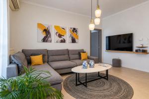 Singer Suite near Kalamata Centre