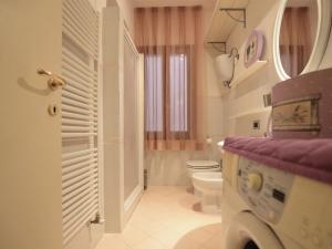 Twin Room with External Private Bathroom