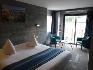 Hotels Hotel des Rochers : photos des chambres