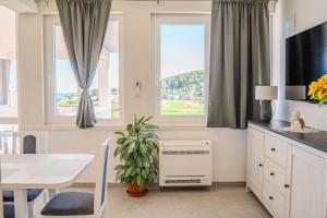 Sun & Sea Apartment