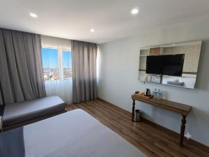 SİS HOTEL
