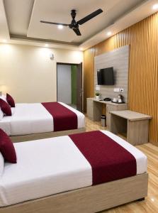 Grand Vista Retriet- A luxury Mountain View Property In Mussoorie By Lilly