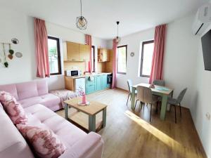 Apartments Yantra