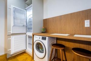 Modern studio with Skyline view