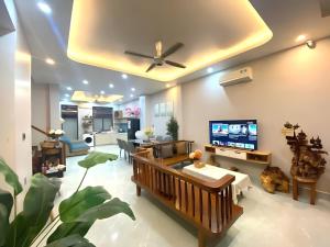 Lanies House Villa & Homestay Hue