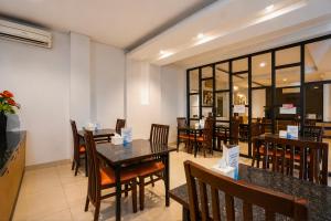Townhouse Oak Hotel Niaga Surabaya