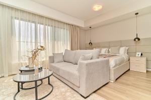 Adulite Luxury Stays 15