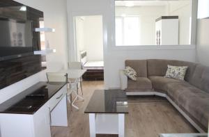 Sarısalkım Apart