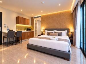 Premier Pool Access Residence, Tri Trang beach