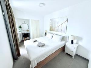 HDFM Collection - Sea Garden