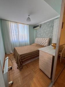 Cozy & Bright 2BR Apt, Fully Equipped Kitchen