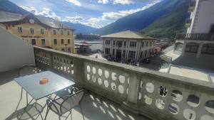 Piazza Grande Suite - Big Terrace with Panoramic Bernina Express View, Elevator&Parking