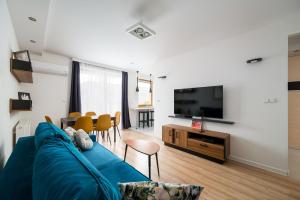 Siekierki Serene Apartment by BookingHost