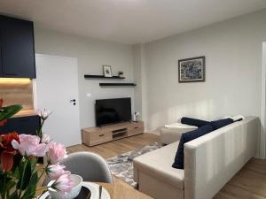 ELI Home Mladost One