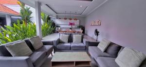 Villa Tango 3bed, Canggu 2 min drive to Labrisa