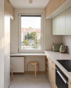 Two-Bedroom Apartment with Free Parking and Air Conditioning