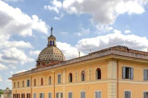 Vatican City View - 2 Bedrooms & 2 Bathrooms - Home and More