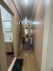Taksim White Home