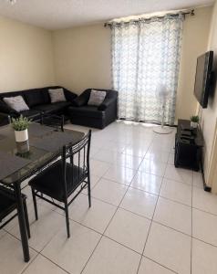Grand Two Bedroom Apt