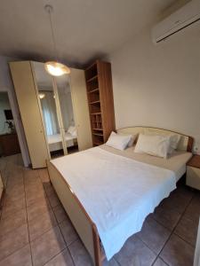 KT Apartment