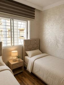 Modern Apt, Private Parking, Fast WiFi Elevator