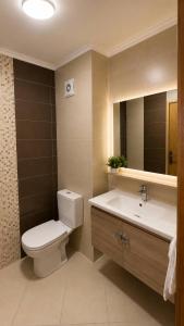Modern Apt, Private Parking, Fast WiFi Elevator