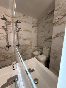 Golden Space Apartment 4