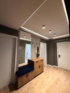 Golden Space Apartment 4