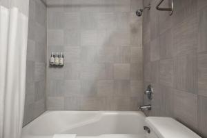 Garner Hotel North Bergen - NYC Gateway by IHG