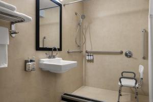 Garner Hotel North Bergen - NYC Gateway by IHG