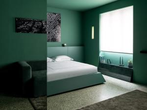 Design Led Emerald Suite II Prime Syntagma Location