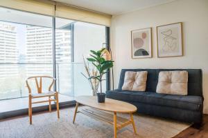 Descubre la Elegancia 2 habitaciones en Las Condes