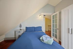Magog Merry D301 Lake Memphremagog Condo Beach & Indoor Pool