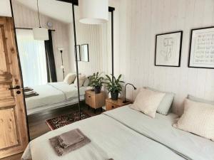 Number 4 - Boutique Stay & Private Mini Spa