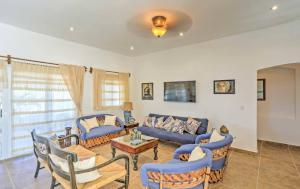 Ocean View Todos Santos Apt, Pool, and Beach Club!