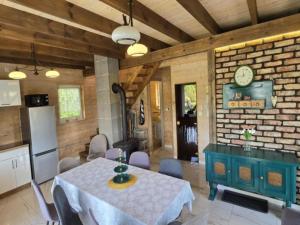 Large holiday home, salt cave, jacuzzi, sauna