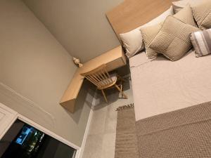 PORA Sirari Studio Sofa Bed Pool