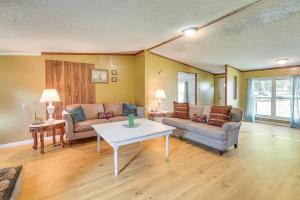 5 Mi to Dtwn Aiken! Family Home w Open Yard