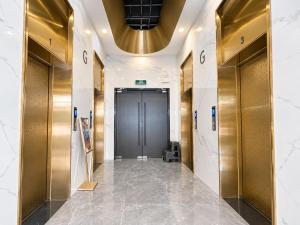 Platinum Central Living