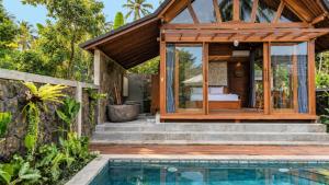 Sanis House