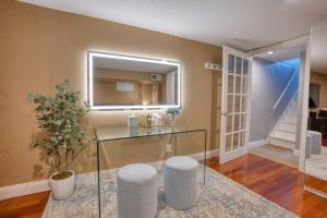 4BR near Prospect Park Off-Street Parking Outdoor Space 3 Kings, 1 Queen