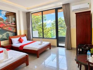 Azura hotel