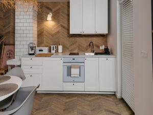 Chic Holiday Retreat with Sauna in Kopalino