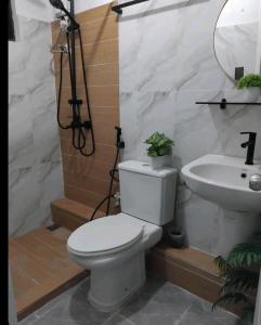 2 BR Condo in Pasig near LRT2 Santolan with Wifi