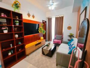 AIZA CONDOSTAYCATION ONE PACIFIC RESIDENCE tb10g