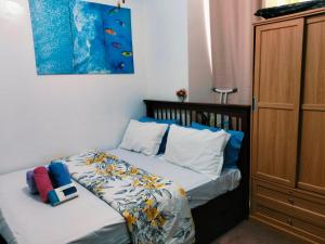AIZA CONDOSTAYCATION ONE PACIFIC RESIDENCE tb10g