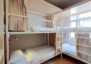 Au Luna Bangkok Hostel