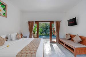 Chic 1BR Romantic & Private Pool at Semana Cliff